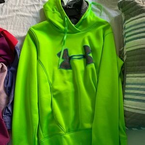 Under armour sweatshirt